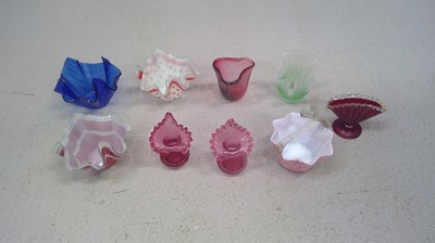 Lot 122 - Handkerchief and other Vases.