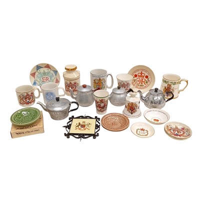 Lot 125 - Commemorative ware, including wade dishes,...