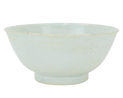 Lot 382 - A Chinese celadon glaze bowl from the Tek Sing wreck