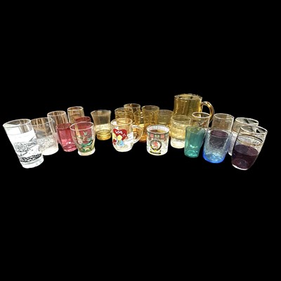 Lot 162 - A selection of glassware.