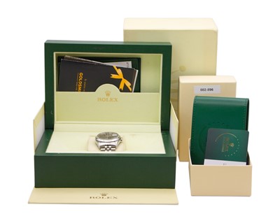 Lot 664 - ROLEX - An Oyster Perpetual Datejust stainless steel gentleman's automatic bracelet wristwatch.