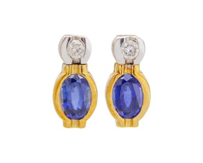 Lot 29 - An attractive modern 18k yellow and white gold diamond and sapphire set demi-parure.