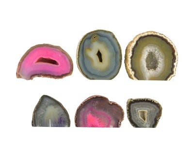 Lot 123 - A collection of agate geodes.