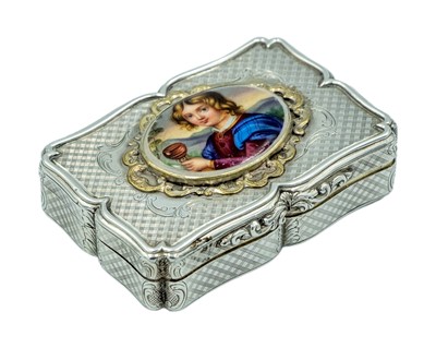 Lot 201 - A Victorian silver table snuff box by Nathaniel Mills.