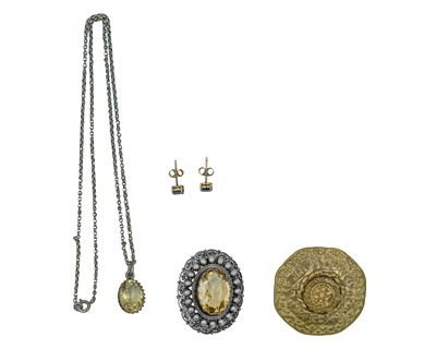 Lot 394 - A selection of jewels, to include a pair of 18k oval sapphire set stud earrings.