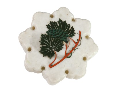 Lot 31 - A Pietra Dura lidded box.