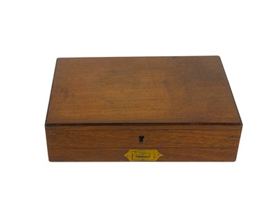 Lot 170 - Local interest - A Reeves & Sons artist's paint box.