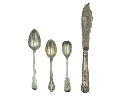 Lot 330 - An Irish silver fiddle-pattern teaspoon by Christopher Cummins (junior).
