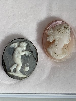 Lot 2373 - A carved hardstone cameo and another cameo...