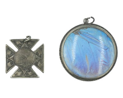 Lot 390 - A silver pendant by Albert Sydenham.