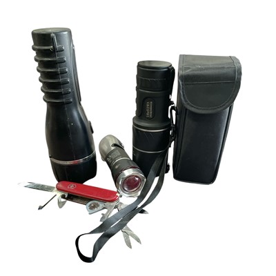 Lot 63 - An 18x52WA day and night spotting scope, two...