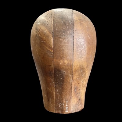 Lot 52 - A vintage beechwood millinery hat block, size...