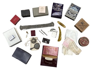 Lot 37 - An Edwardian silver mounted leather coin purse,...