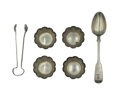 Lot 225 - A selection of silver objects.