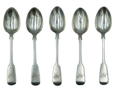 Lot 98 - A selection of five George III and Victorian silver fiddle-patterned teaspoons.