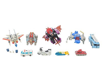 Lot 288 - A collection of Transformers toys
