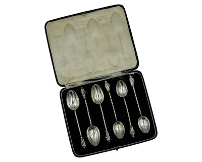 Lot 109 - A set of three Victorian silver apostle teaspoons by George Unite & Sons.