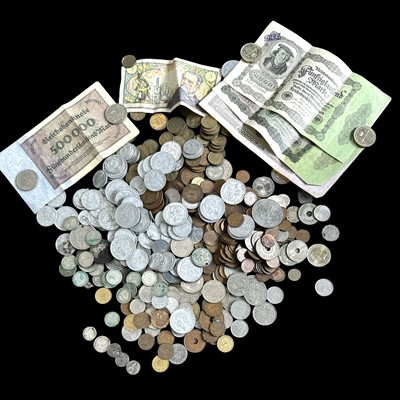 Lot 197 - A selection of British and foreign coins and...