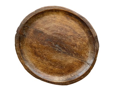 Lot 689 - A George III sycamore oval treen platter.
