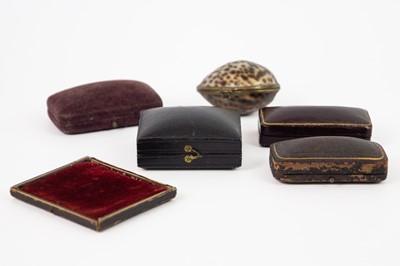 Lot 465 - A selection of costume jewellery including a silver riding crop bar brooch.