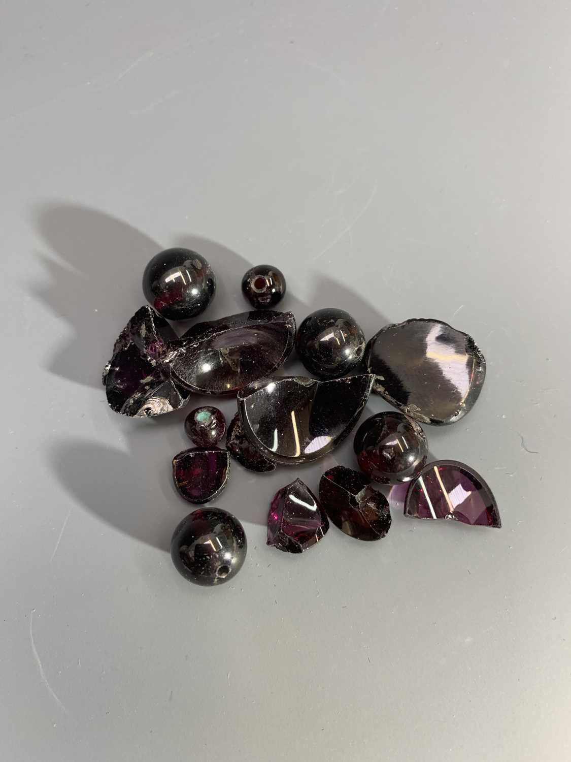 Carbuncle Texture Lot 2391 - Carbuncles etc.