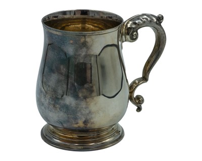 Lot 102 - An modern silver tankard by J. B. Chatterley & Sons Ltd.