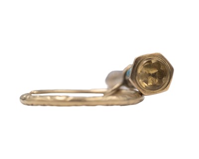Lot 547 - A Victorian gold fancy watch winder key, with gold split ring.