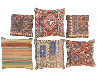 Lot 400 - A collection of kilim cushions.