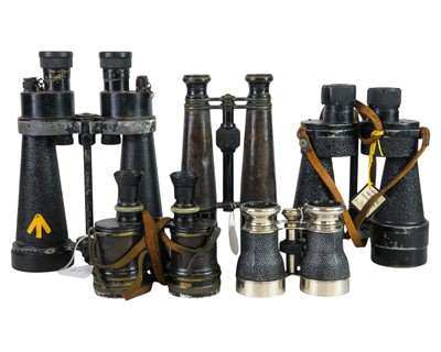 Lot 190 - A collection of binoculars.