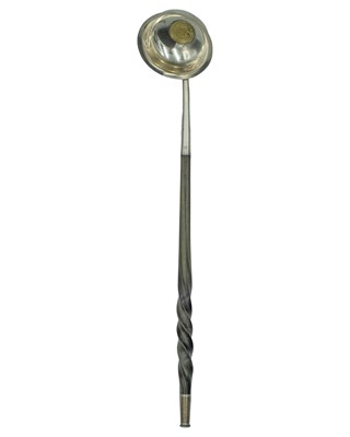 Lot 319 - An 18th-century silver toddy ladle with a gold 1/2 escudo inset to the bowl.