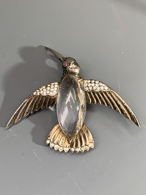 Lot 2385 - A Trifari bird brooch Ht 57mm