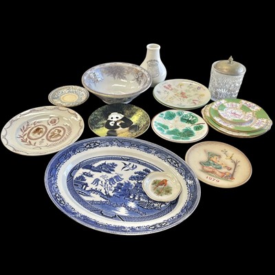 Lot 92 - A selection of antique and vintage plates,...