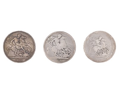 Lot 16 - GB - A George III 1818 crown coin, and two George IV 1821 crown coins.