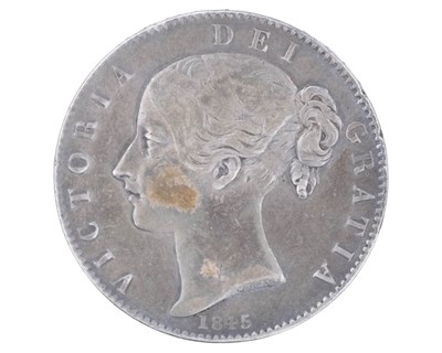 Lot 4 - GB - Victoria, 1845 silver crown.