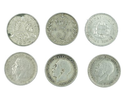 Lot 22 - GB - A large collection of pre-1`947, .500 silver, threepence coins, George V-George VI.
