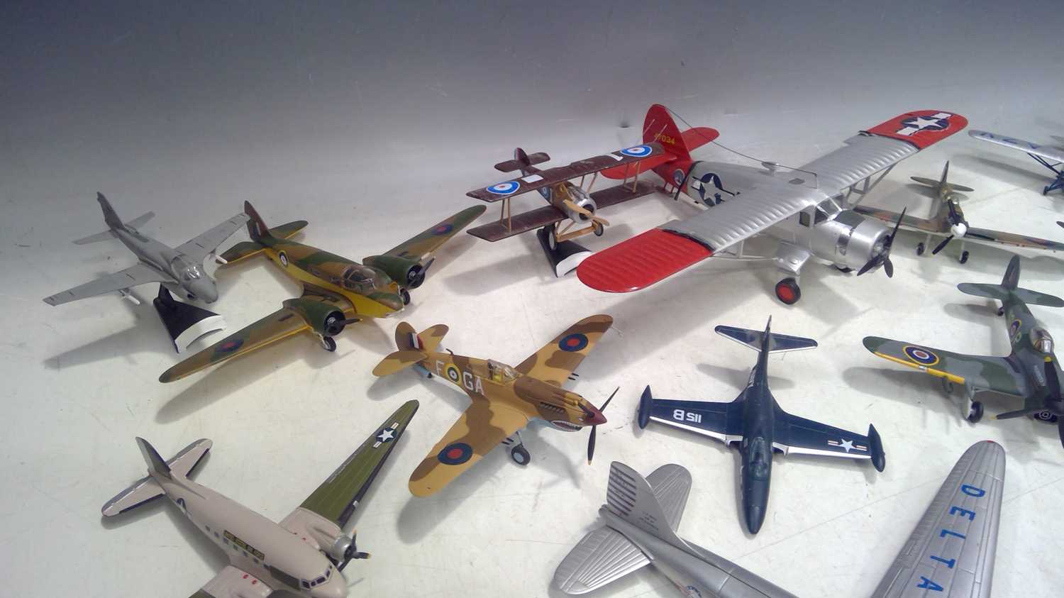 Lot 231 - Die-cast and Plastic Aeroplane Models. The