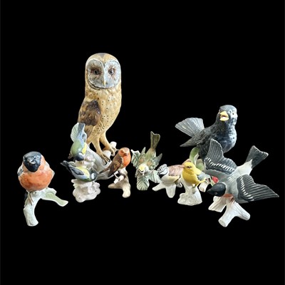 Lot 59 - A nice selection of West German "Goebel" birds,...
