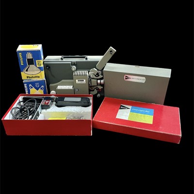 Lot 68 - A Boots Auto 8 zoom de luxe ciné projector and...