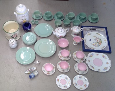 Lot 92 - A Wood's Beryl Service, a Crown Staffordshire...