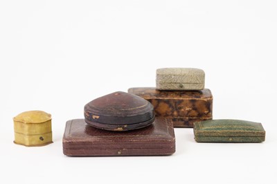 Lot 459 - A collection of antique jewellery boxes
