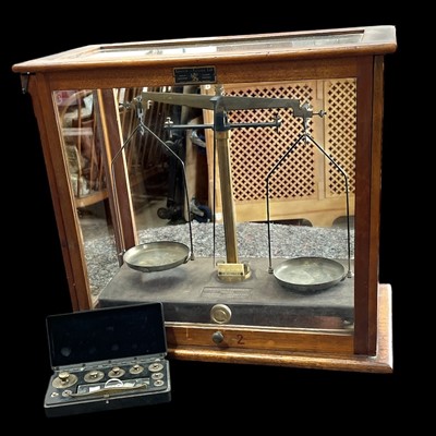 Lot 47 - A set of Griffin & Tatlock Ltd chemists'...