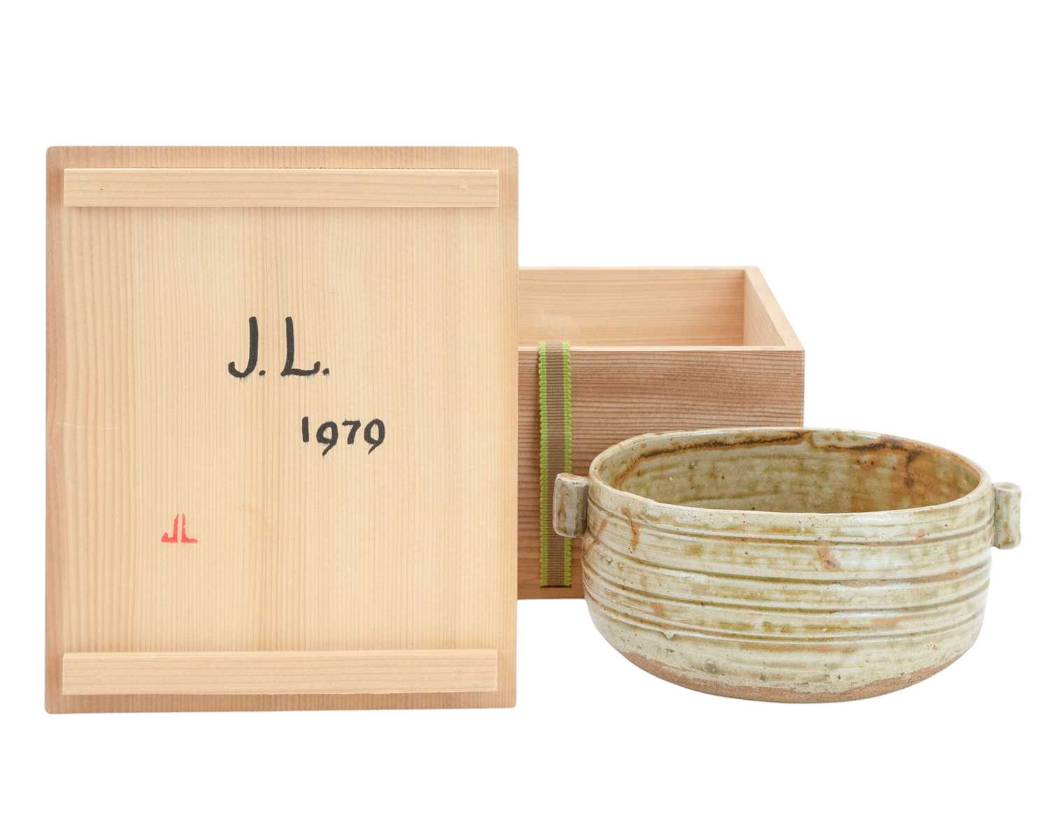 Lot 546 - Janet LEACH (1918-1997)