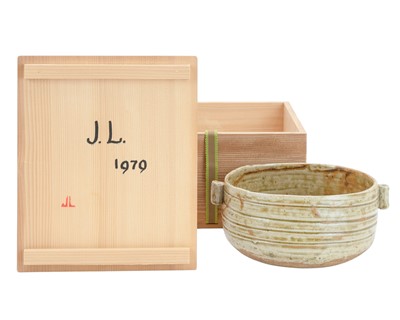 Lot 546 - Janet LEACH (1918-1997)