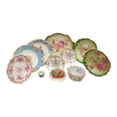 Lot 76 - A collection of English and Chinese ceramics.