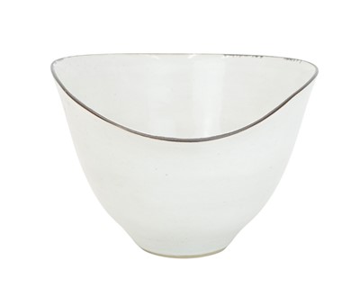 Lot 499 - Lucie RIE (1902-1995)