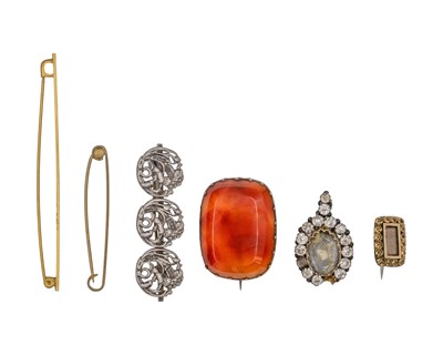 Lot 414 - A selection of antique jewels.