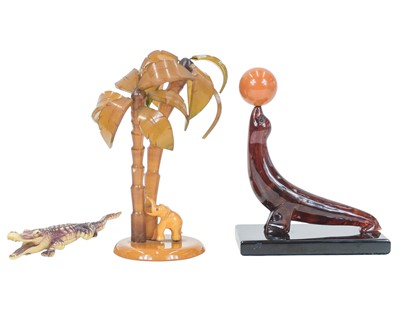 Lot 345 - Bakelite/Early Plastic Animals.