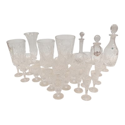 Lot 45 - A selection of crystal vases and glassware,...