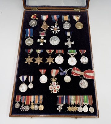 Lot 275 - An important 3 generation naval group of...