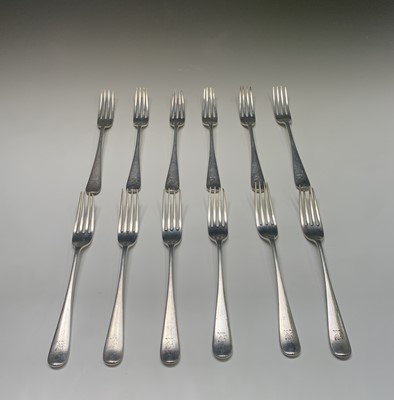 Lot 2009 - A set of twelve Elkington Rat-tail pattern...